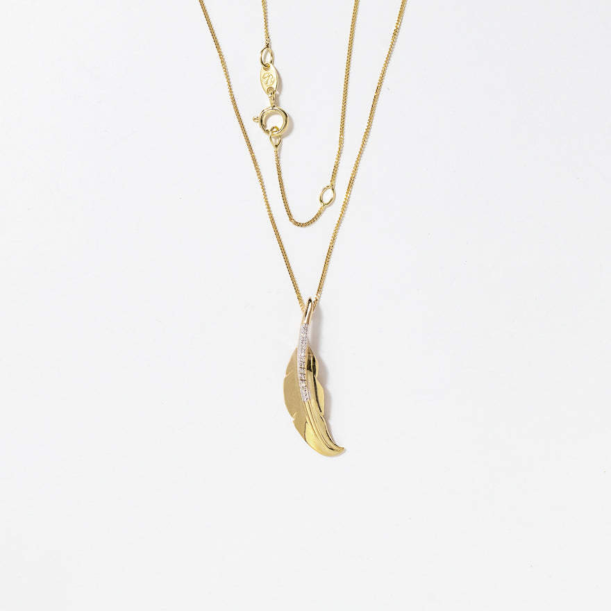 Diamond Feather Necklace in 10K Yellow Gold (0.04 ct tw)