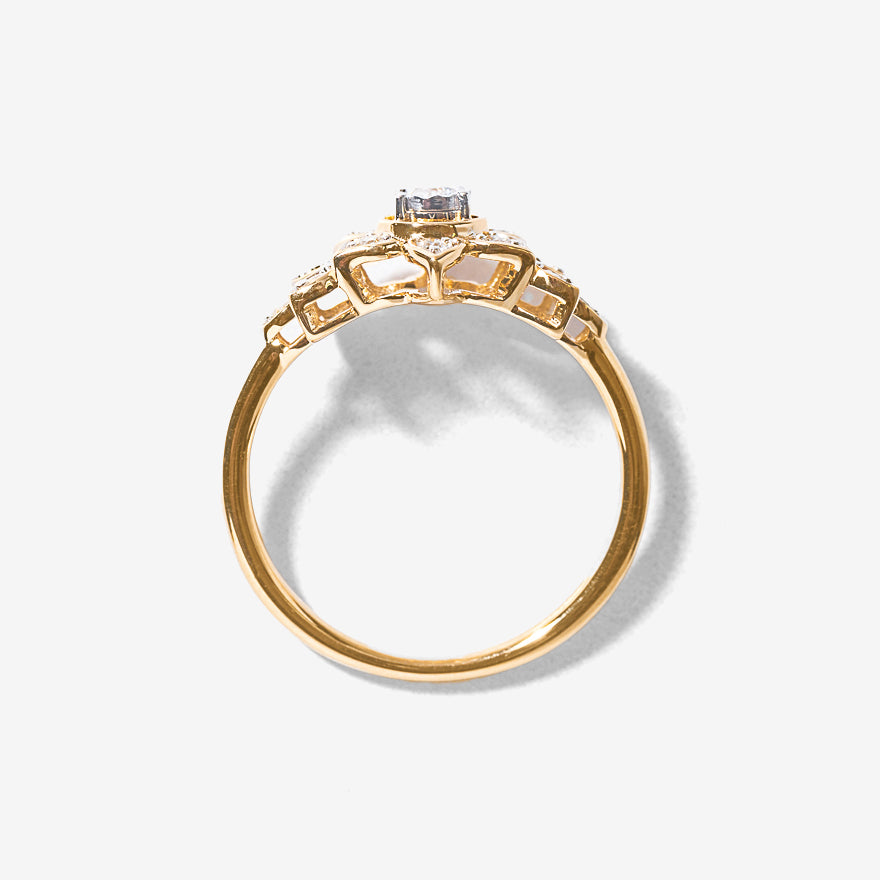 Flower Diamond Cluster Ring in 10K Yellow Gold (0.20 ct tw)