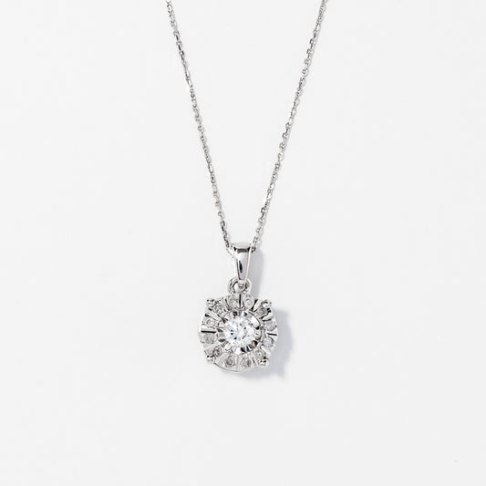 Diamond Cluster Necklace in 10K White Gold (0.25 ct tw)