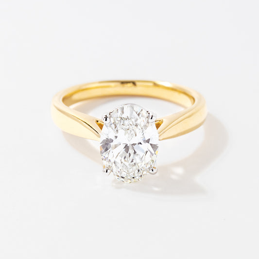 Lab Grown Oval Cut Diamond Engagement Ring in 14K Yellow Gold (2.00 ct tw)