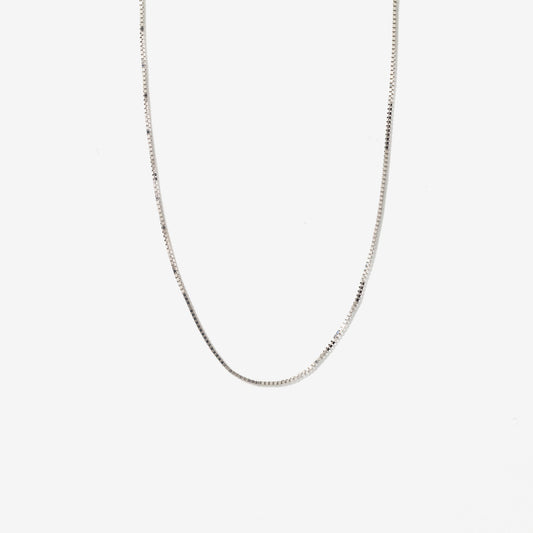 14K White Gold 0.60mm Box Chain (18")
