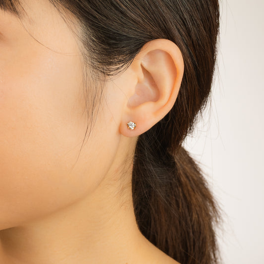 Lab Grown Diamond Flower Stud Earrings in 10K Yellow Gold (0.30 ct tw)