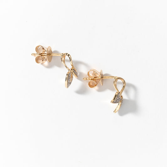 Diamond Leaf Stud Earrings in 10K Yellow Gold (0.12 ct tw)