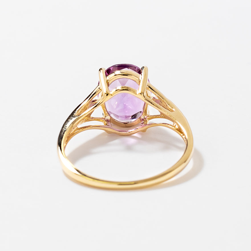 Oval Amethyst Ring 10K Yellow Gold