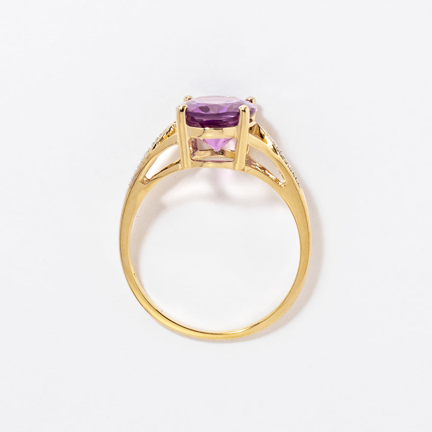 Oval Amethyst Ring 10K Yellow Gold