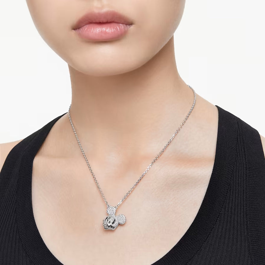 Mickey deals pendant necklace