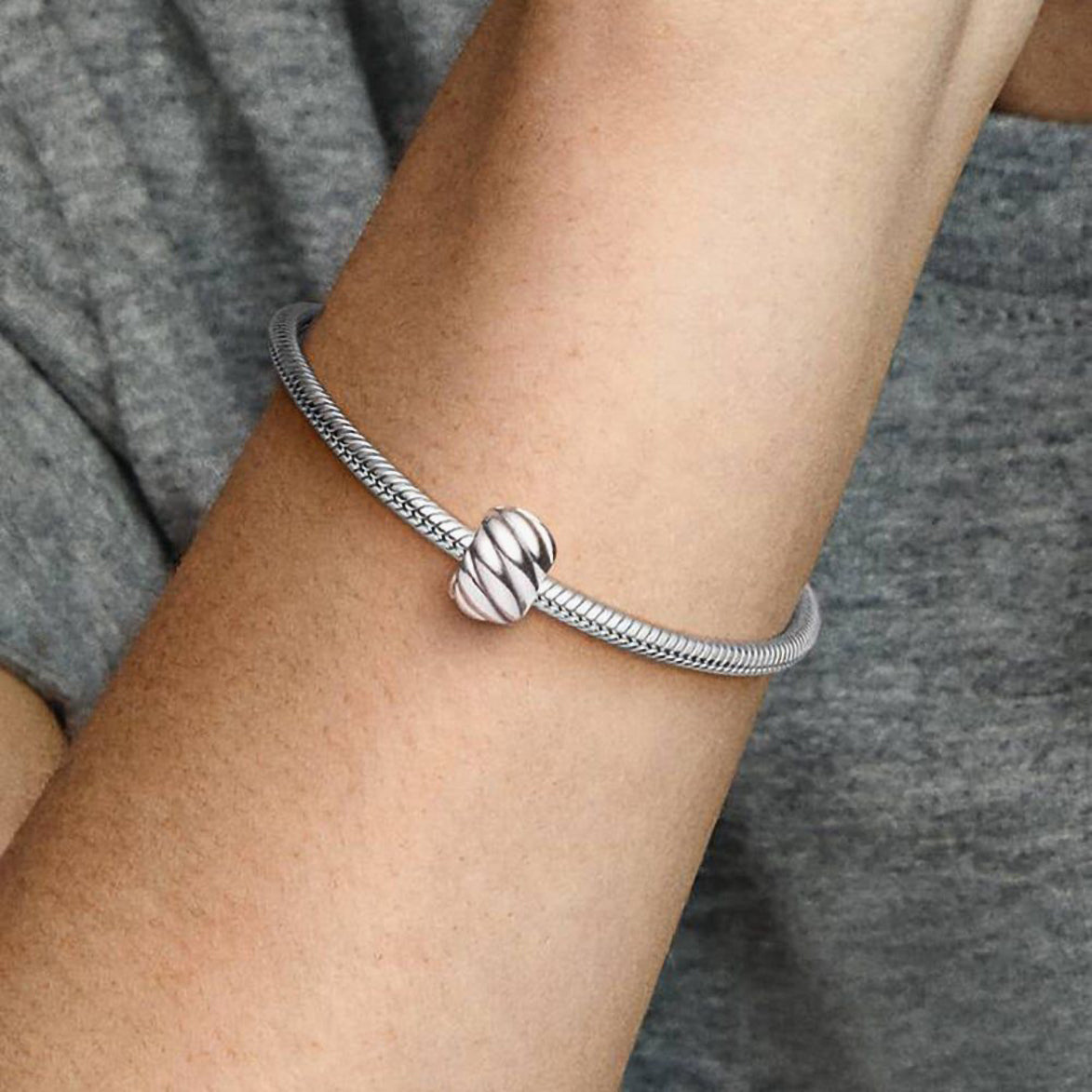 Pandora Polished Feathered Clip Charm | 791752