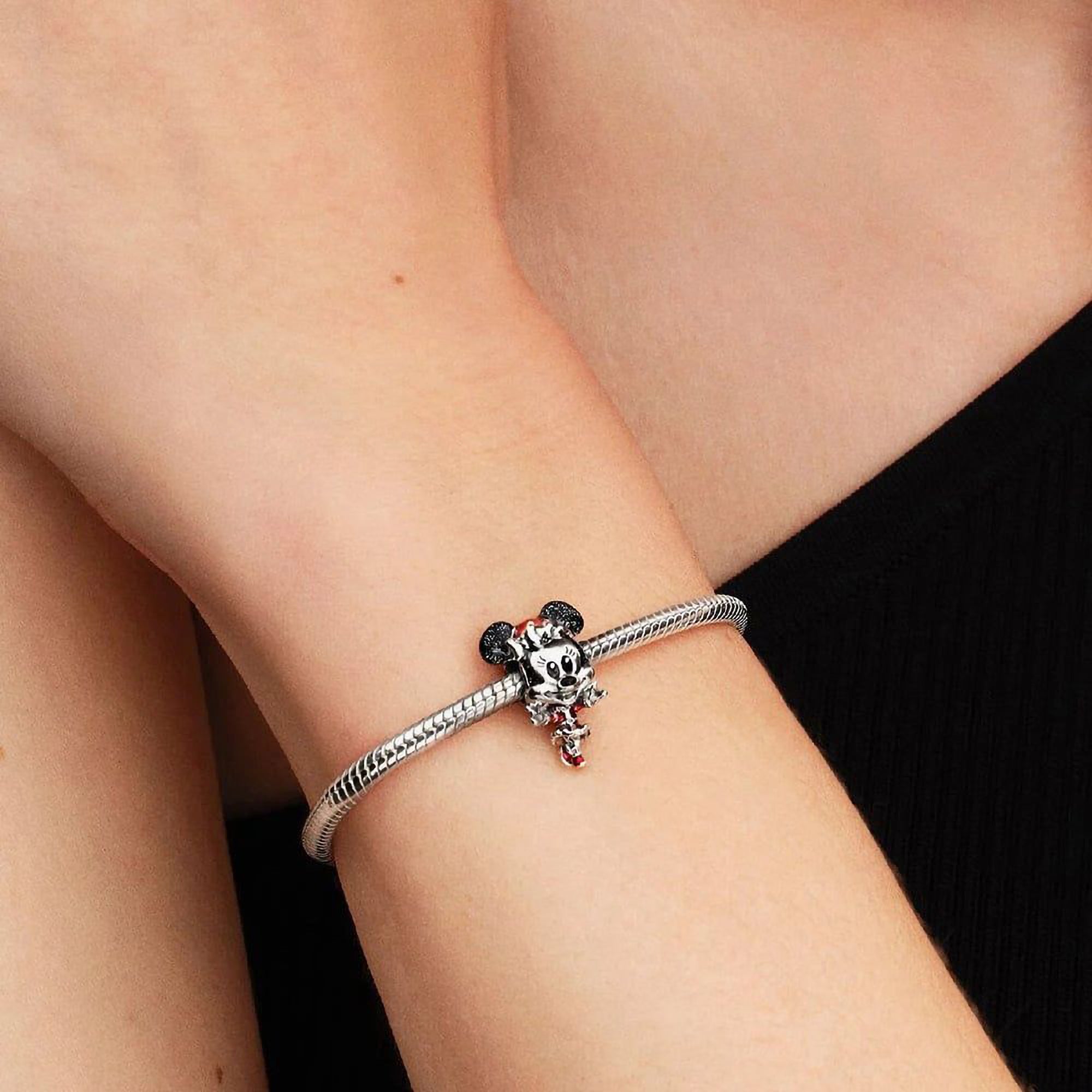 Pandora Disney Minnie Mouse Holiday Charm | 794218C01