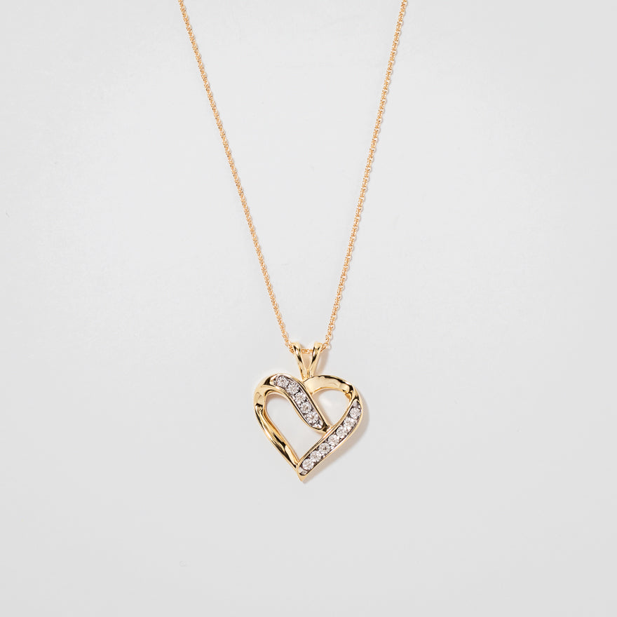 Diamond Cluster Heart Shaped Pendant in 10K Yellow Gold (0.06 ct tw)