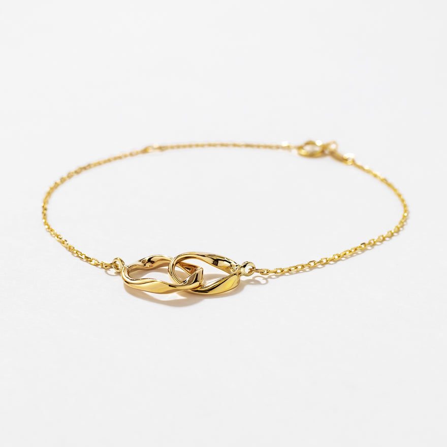 Oval Twist Link Bracelet in 10K Yellow Gold