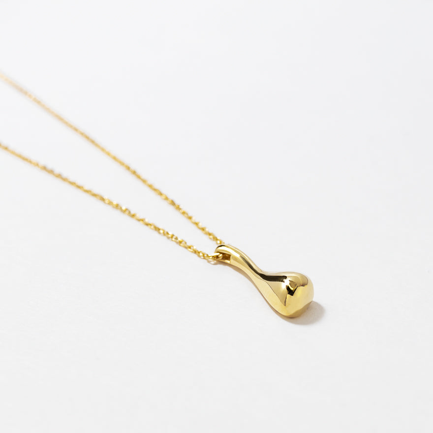 Droplet Necklace in 10K Yellow Gold