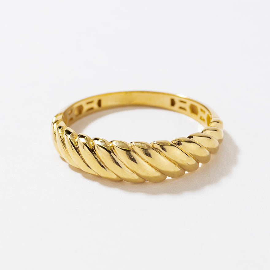 Baguette Ring 10K Yellow Gold