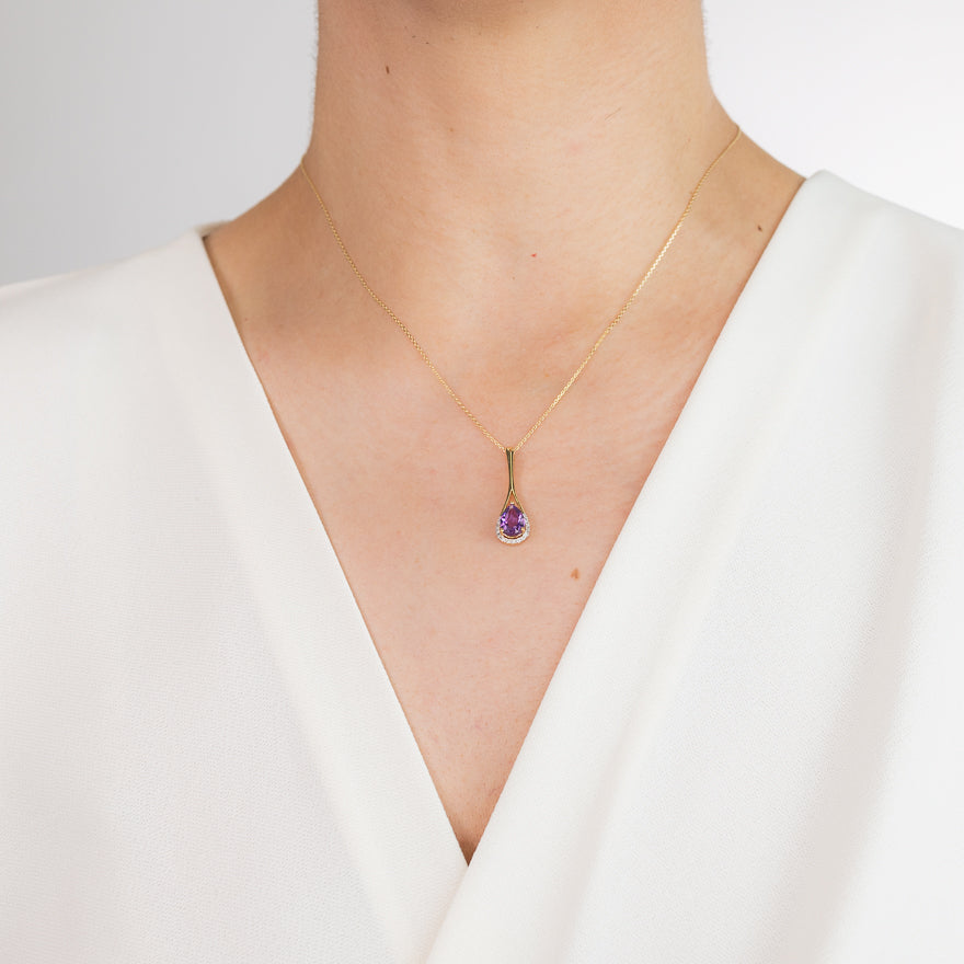 Amethyst Pendant Necklace in 10K Yellow Gold