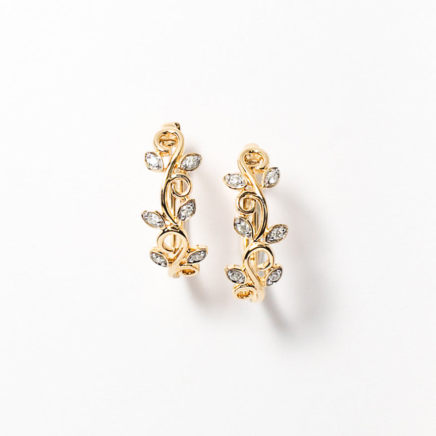 Diamond Cluster Hoop Earrings in 10K Yellow Gold (0.16 ct tw)