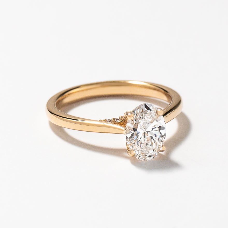 Lab Grown Oval Cut Diamond Engagement Ring in 14K Yellow Gold (1.07 ct tw)