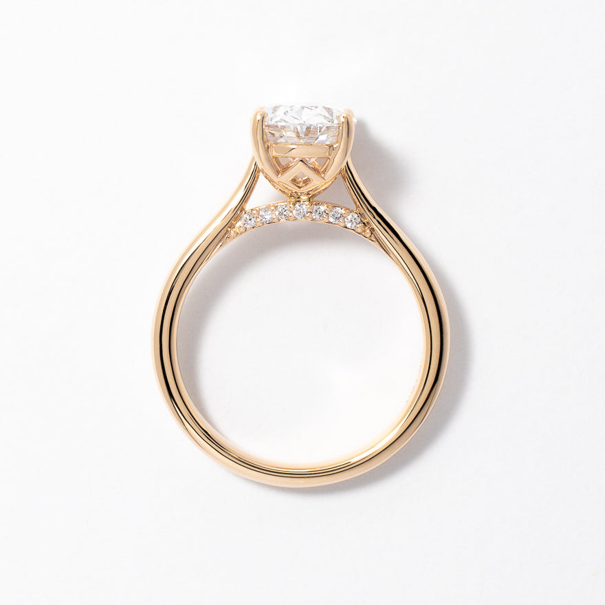 Lab Grown Oval Cut Diamond Engagement Ring in 14K Yellow Gold (2.07 ct tw)