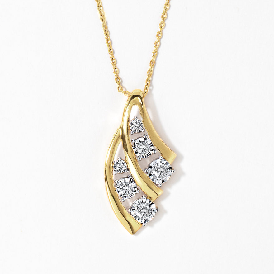 Diamond Cluster Necklace in 10K Yellow and White Gold (0.33 ct tw)