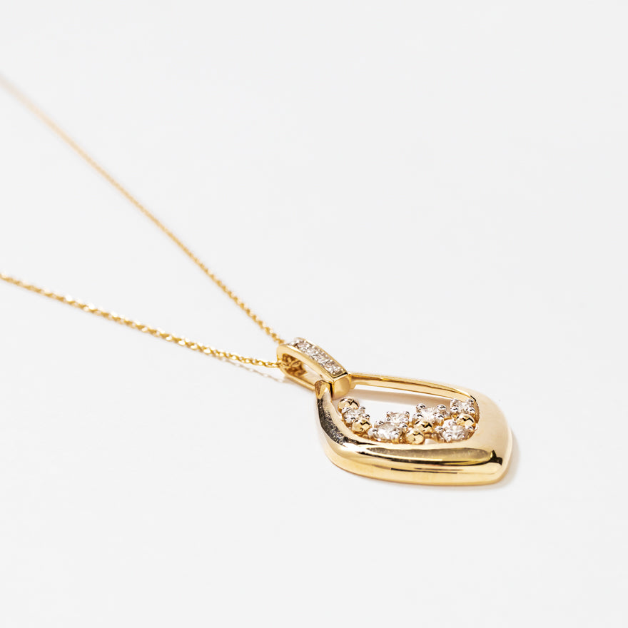 Diamond Cluster Pendant in 10K Yellow Gold (0.29 ct tw)