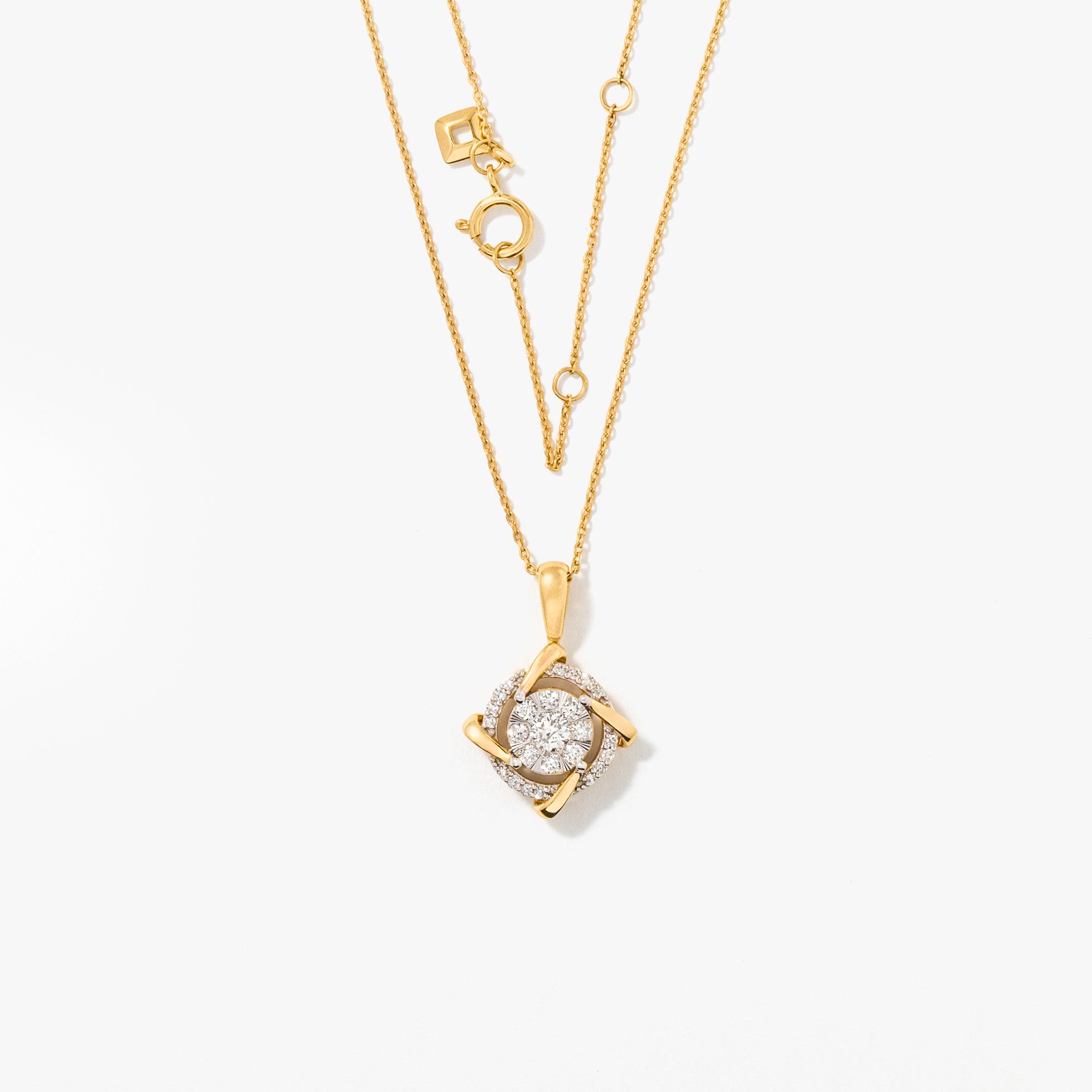 Diamond Cluster Necklace in 10K Yellow and White Gold (0.40 ct tw)
