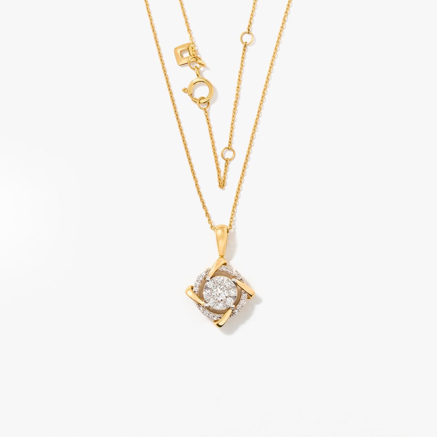 Diamond Cluster Necklace in 10K Yellow and White Gold (0.40 ct tw)