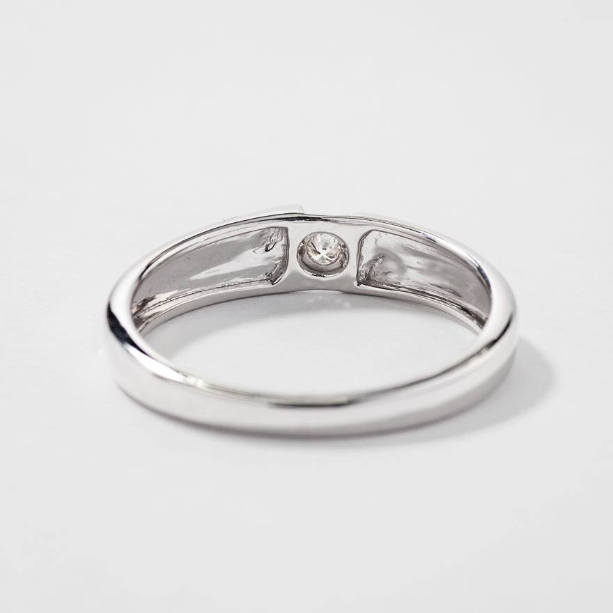Gent's Wedding Band in 10K White Gold (0.03 ct tw)