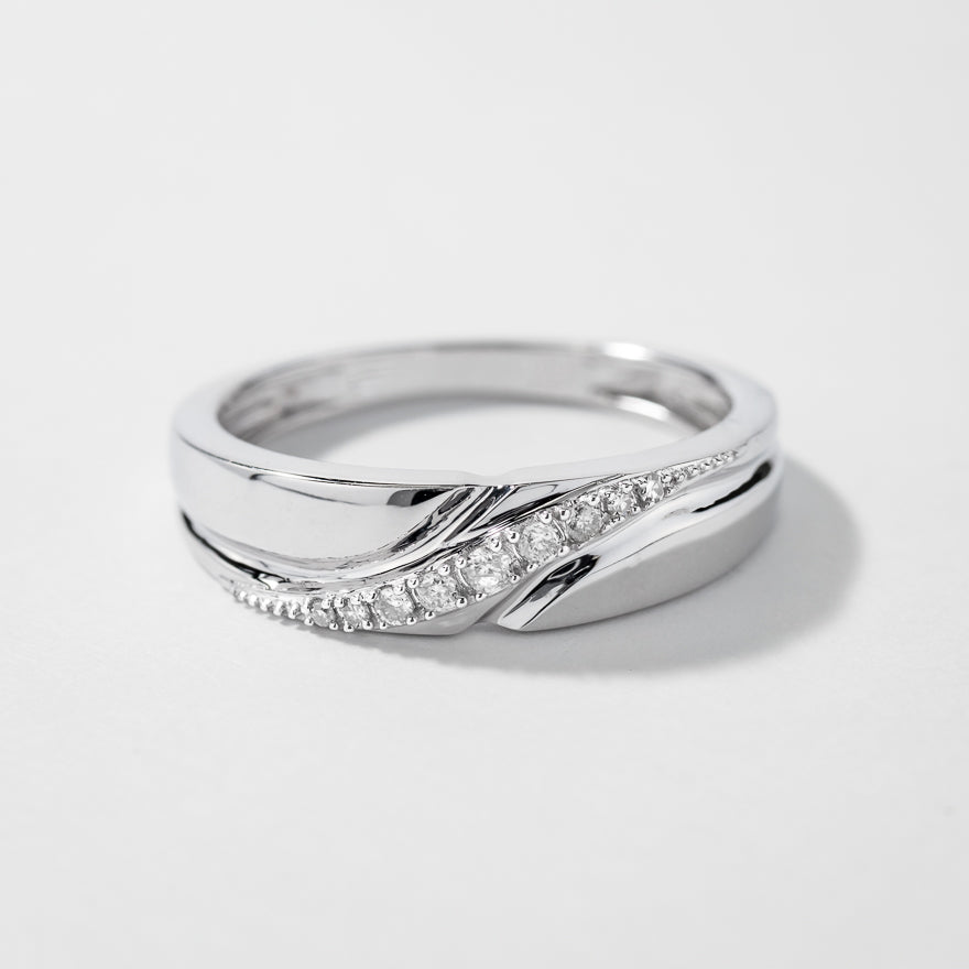 Platinum and diamond hot sale wedding band