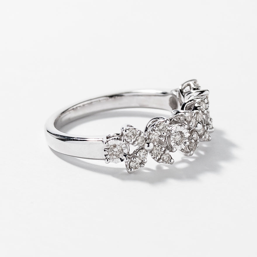 Platinum diamond hot sale cluster ring