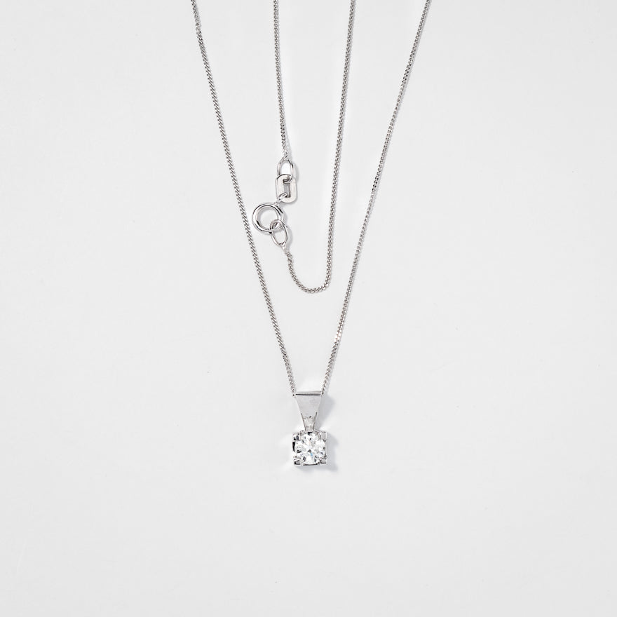 14K White Gold Canadian Diamond Pendant Necklace in a Four Claw Setting (0.30 ct tw)