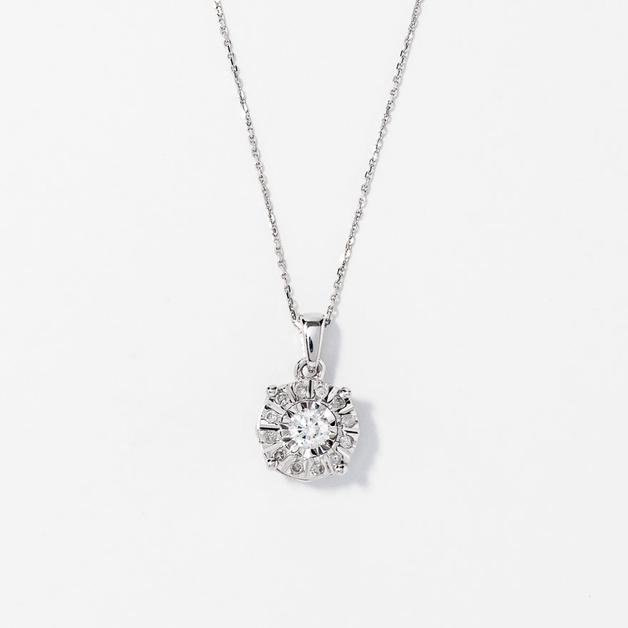 Diamond Cluster Necklace in 10K White Gold (0.25 ct tw)