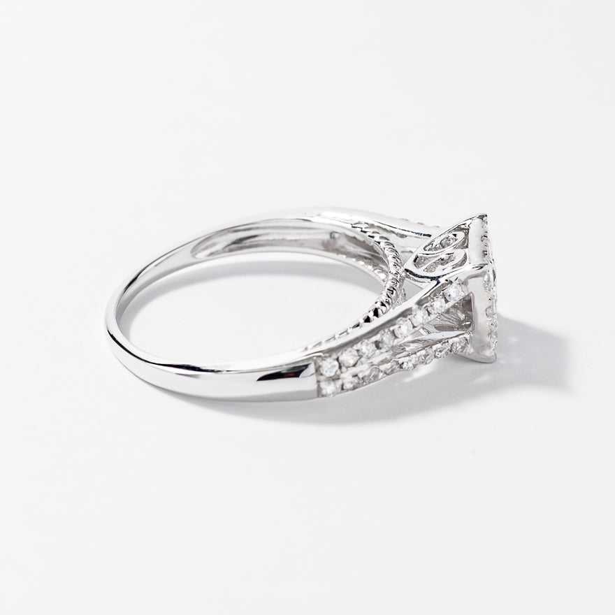 Diamond Cluster Ring 10K White Gold (0.90 ct tw)