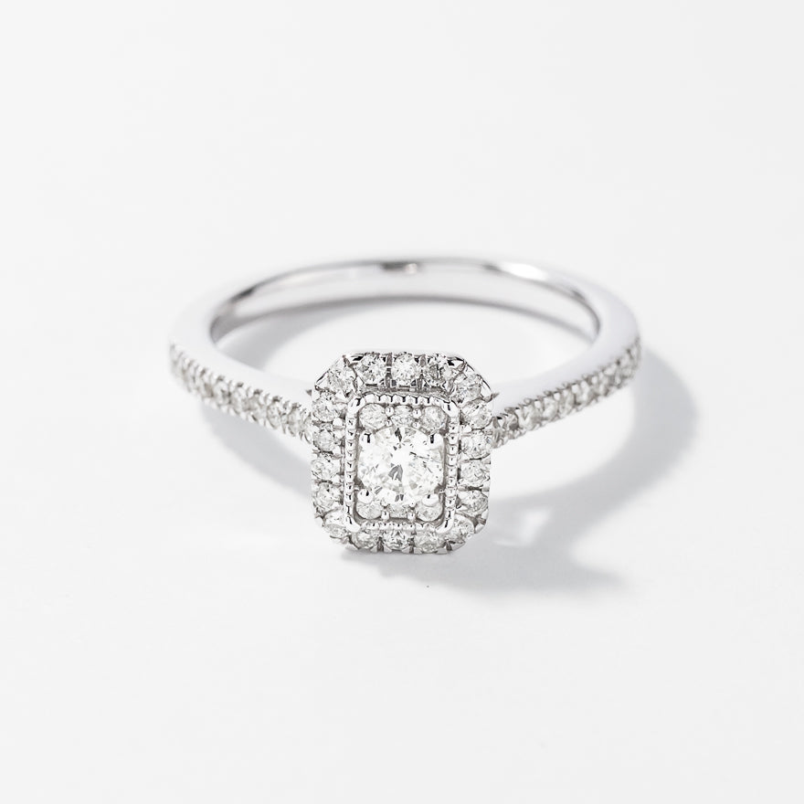 Diamond Cluster Ring in 14K White Gold (0.50 ct tw)