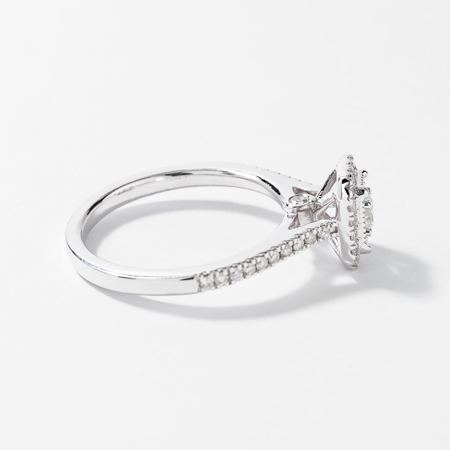 Diamond Cluster Ring in 14K White Gold (0.50 ct tw)