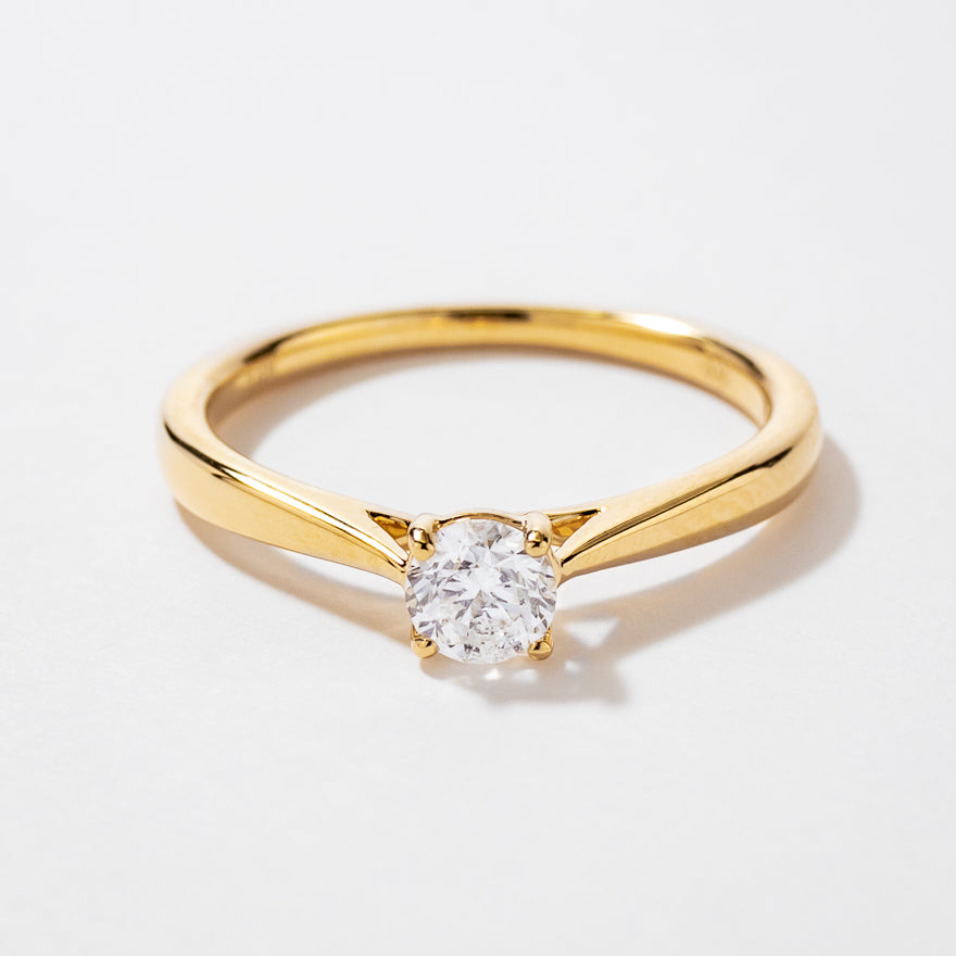 Canadian Diamond Solitaire Engagement Ring in 14K Yellow Gold ct tw)