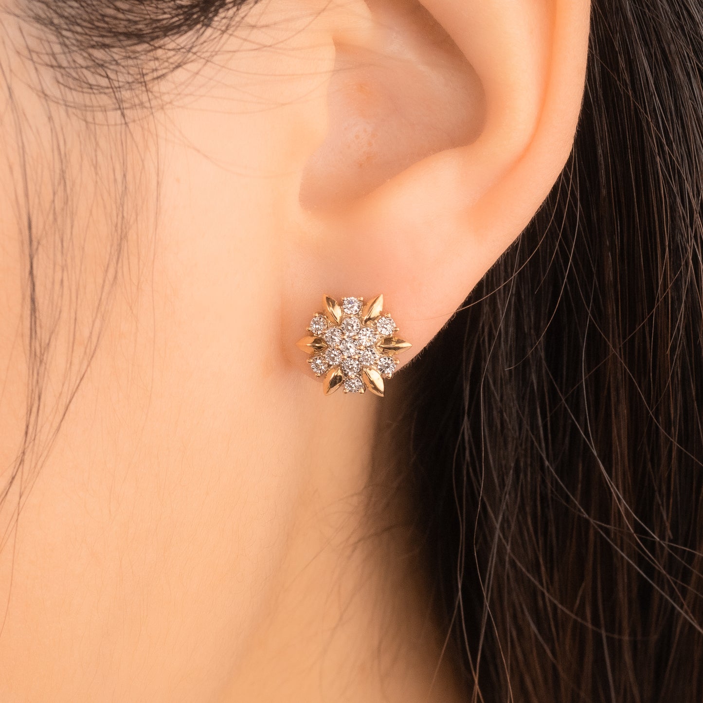 Diamond Star Earrings in 10K Yellow and White Gold (0.13 ct tw)