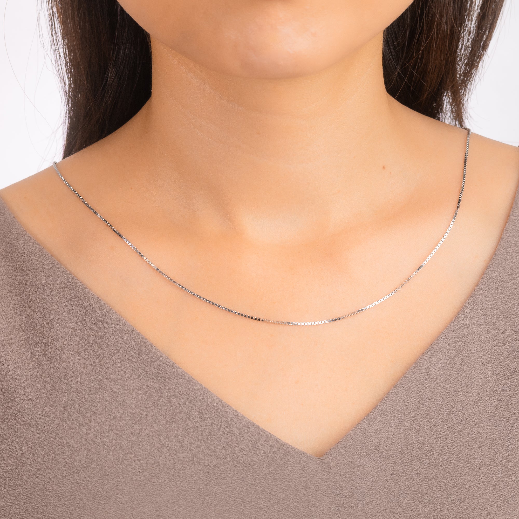 1.1mm Box Chain in 10K White Gold (22")