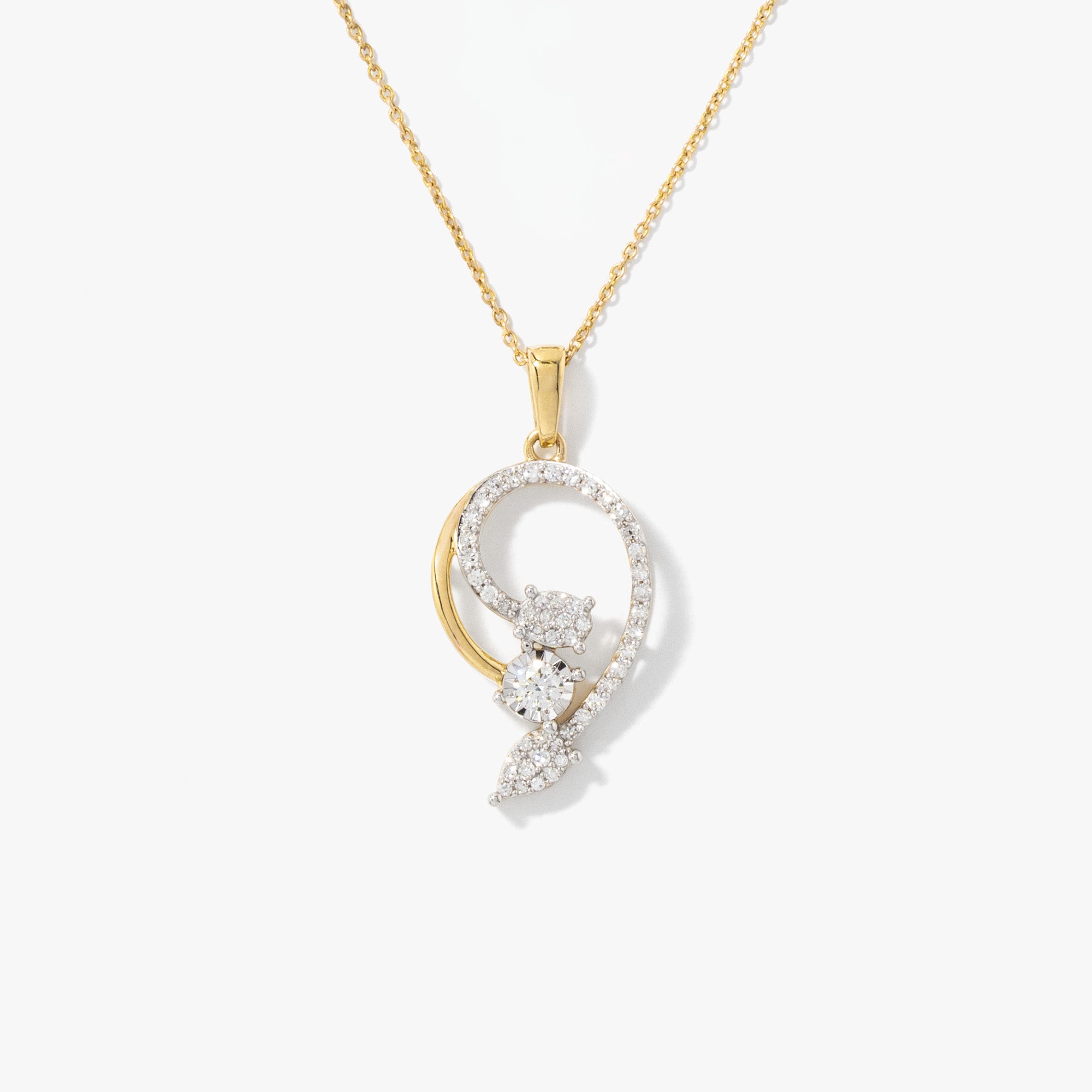 Diamond Cluster Necklace in 10K Yellow and White Gold (0.35 ct tw)