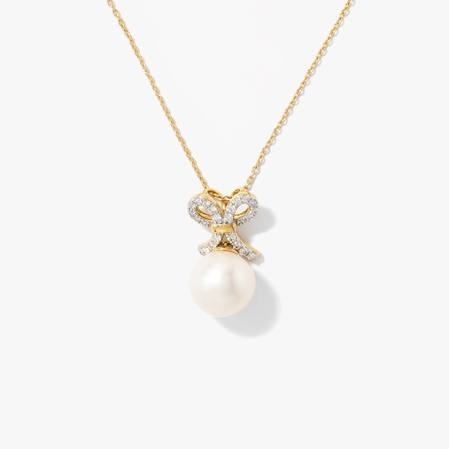 Pearl Necklace in 10K Yellow Gold