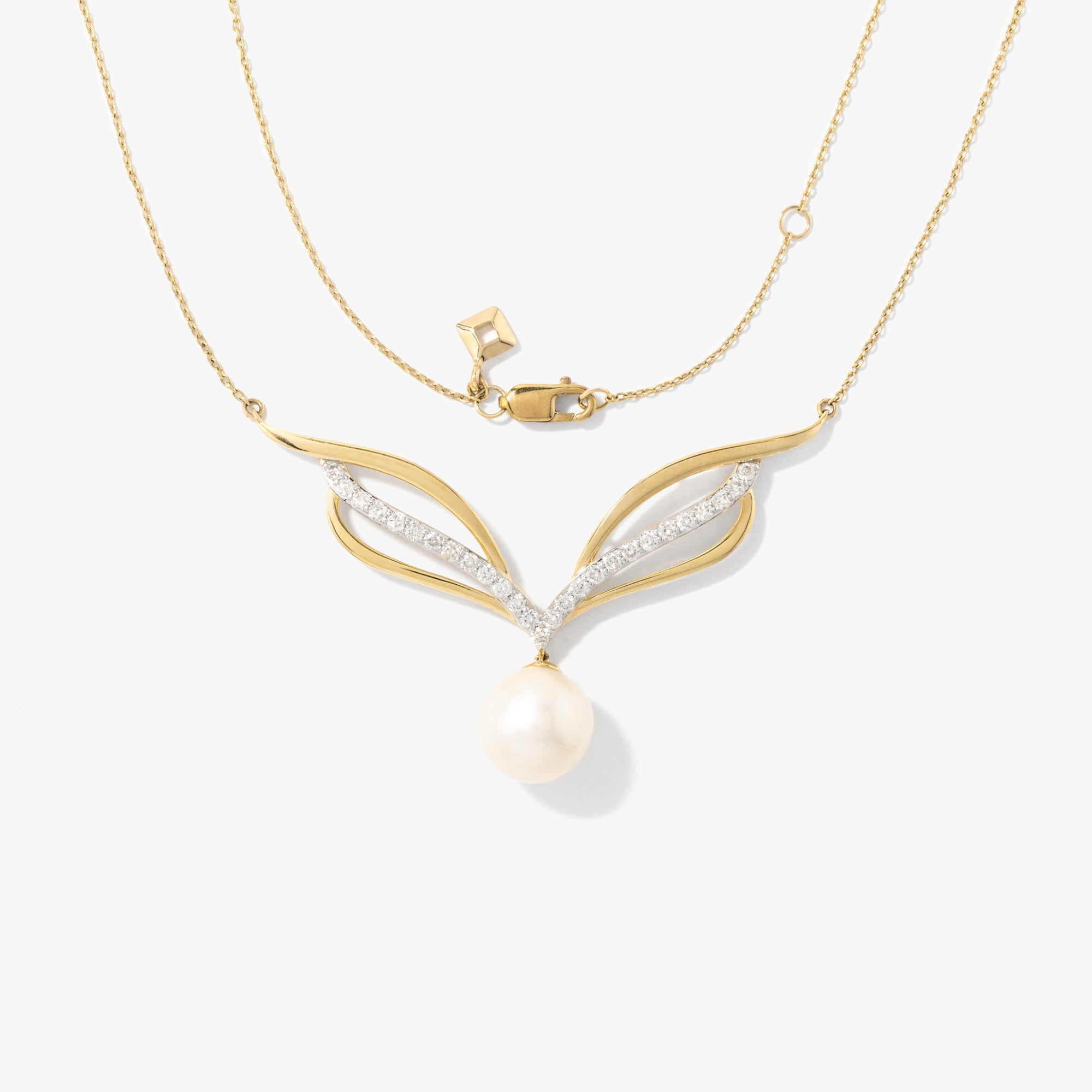 Pearl Necklace in 10K Yellow Gold