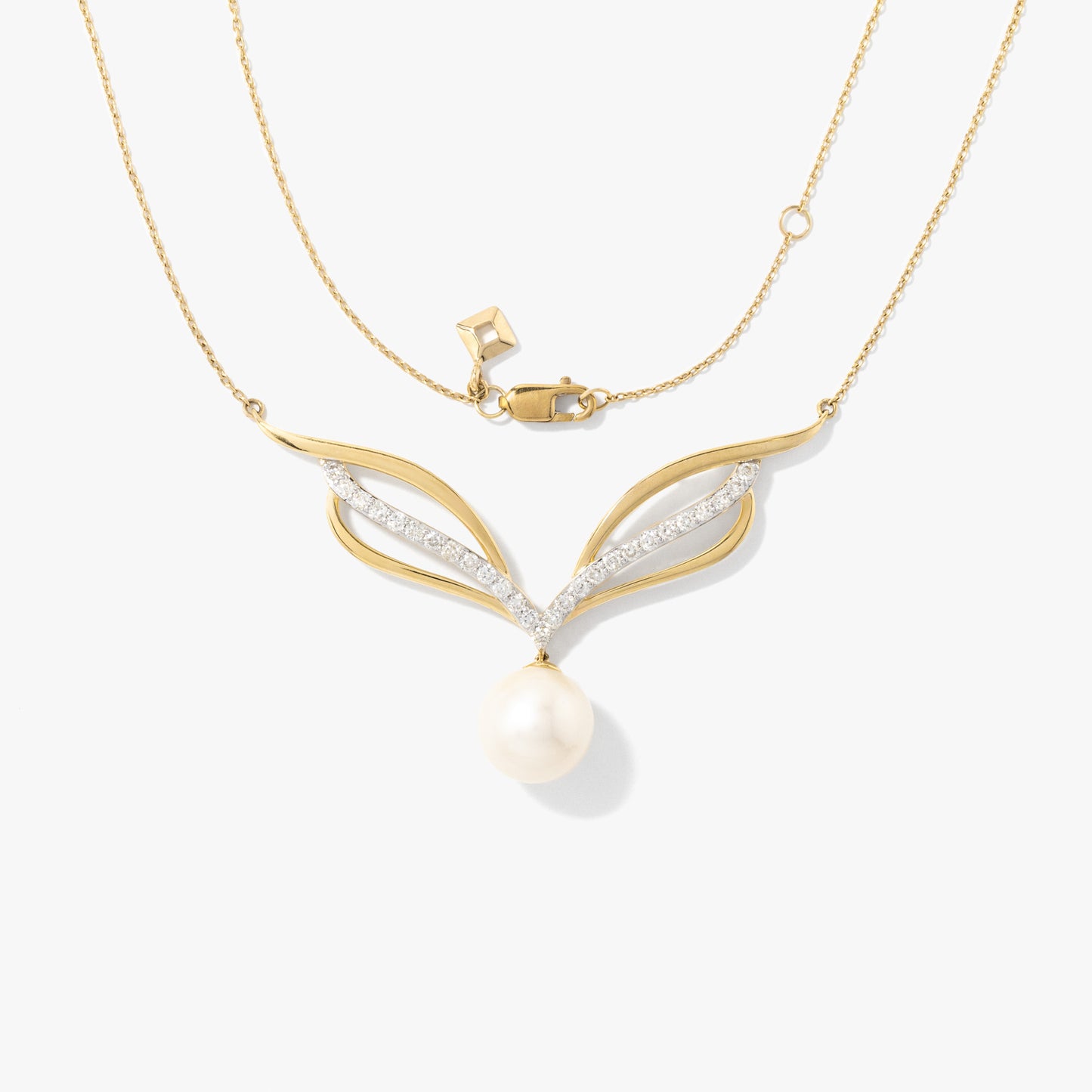 Pearl Necklace in 10K Yellow Gold