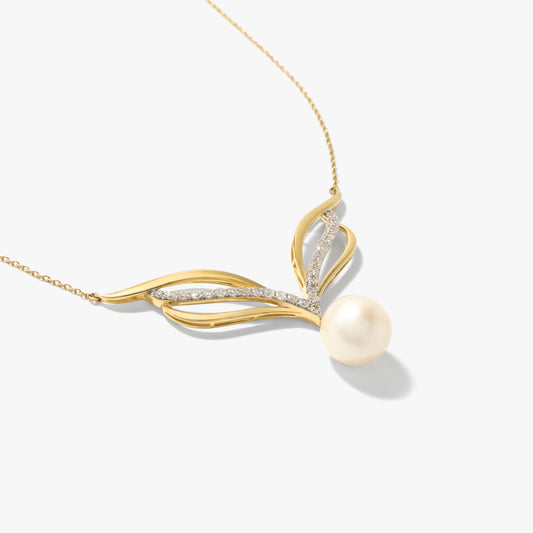 Pearl Necklace in 10K Yellow Gold