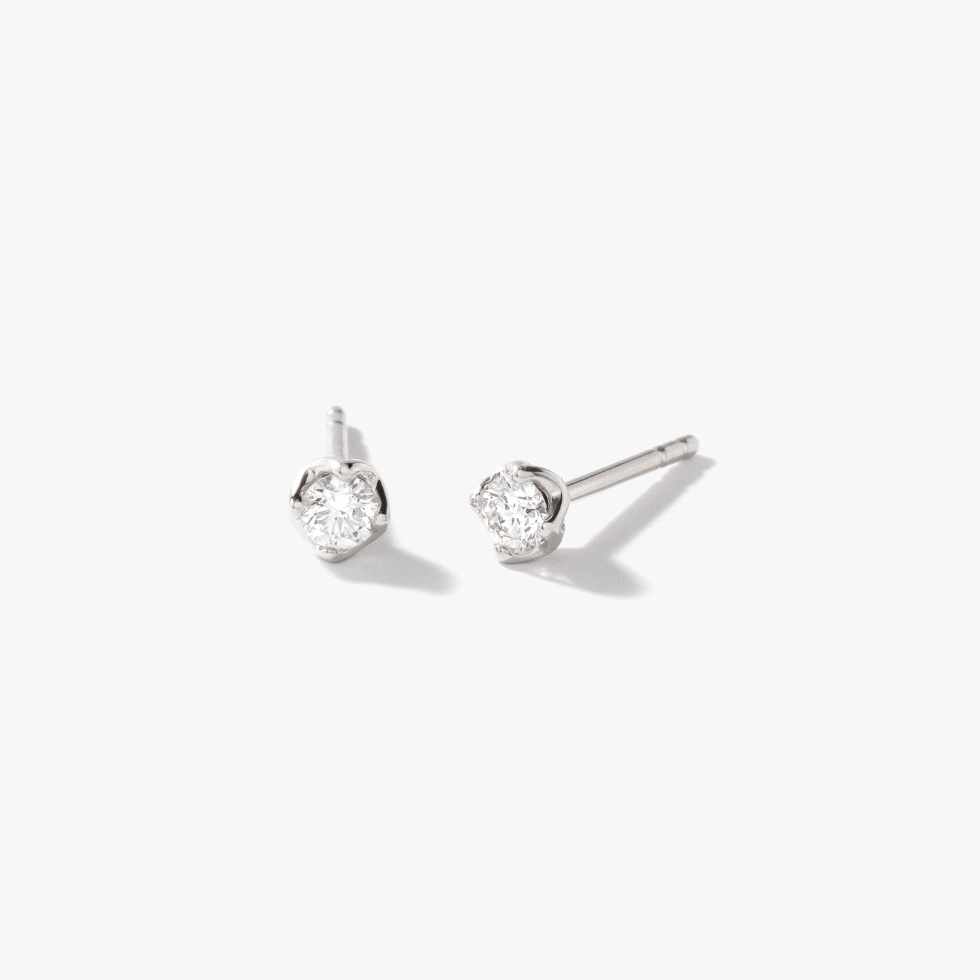 Diamond Stud Earrings in 10K White Gold (0.20 ct tw)