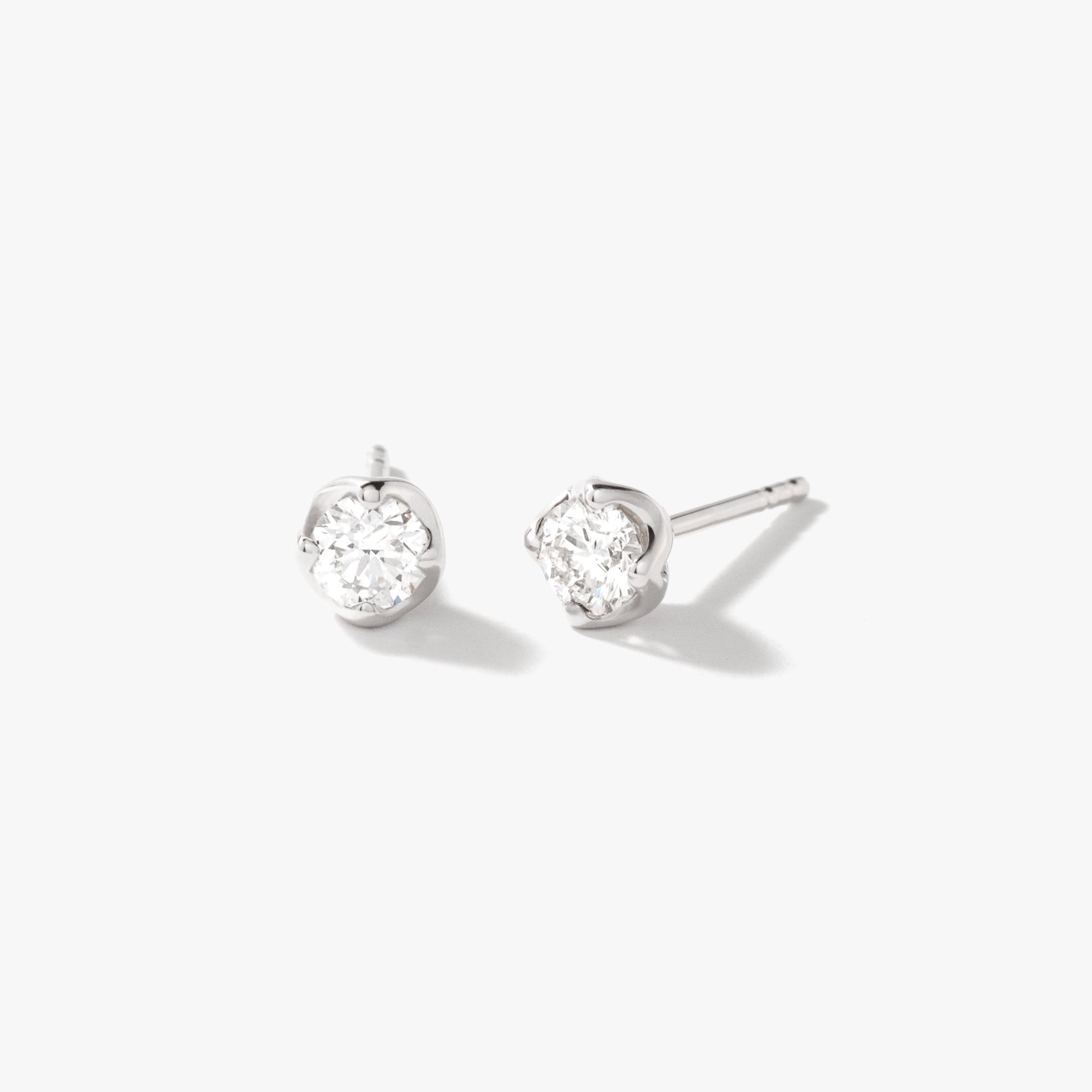 Diamond Stud Earrings in 10K White Gold (0.50 ct tw)