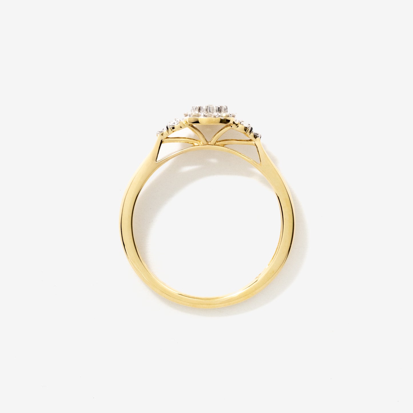 Diamond Cluster Ring in 10K Yellow Gold (0.14 ct tw)