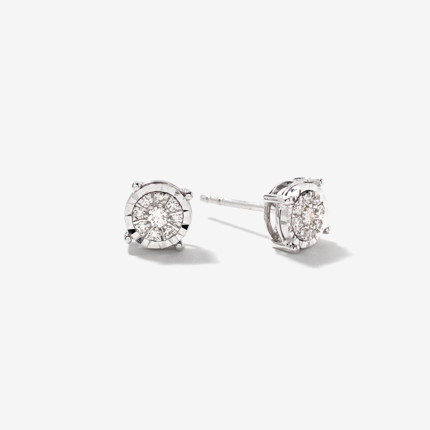Diamond Cluster Stud Earrings in 10K White Gold (0.16 ct tw)