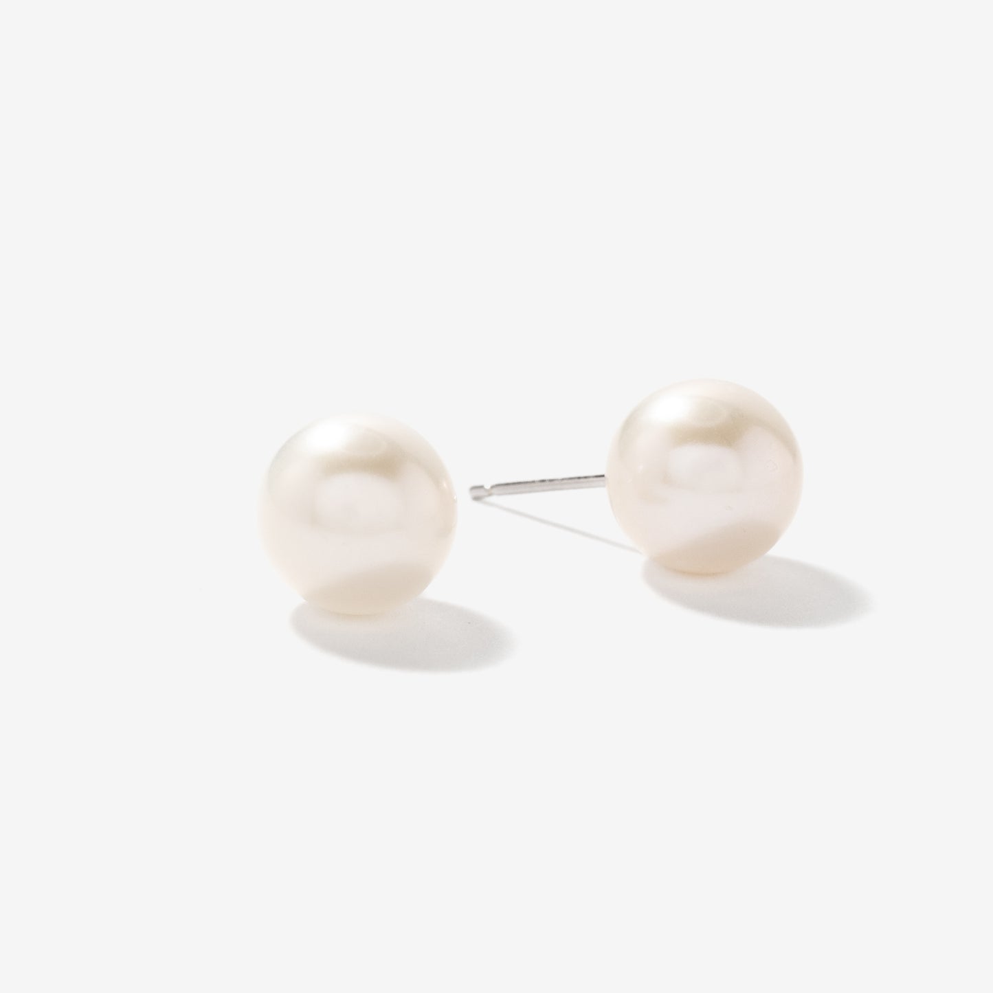 8.5-9mm Pearl Stud Earrings in 14K White Gold