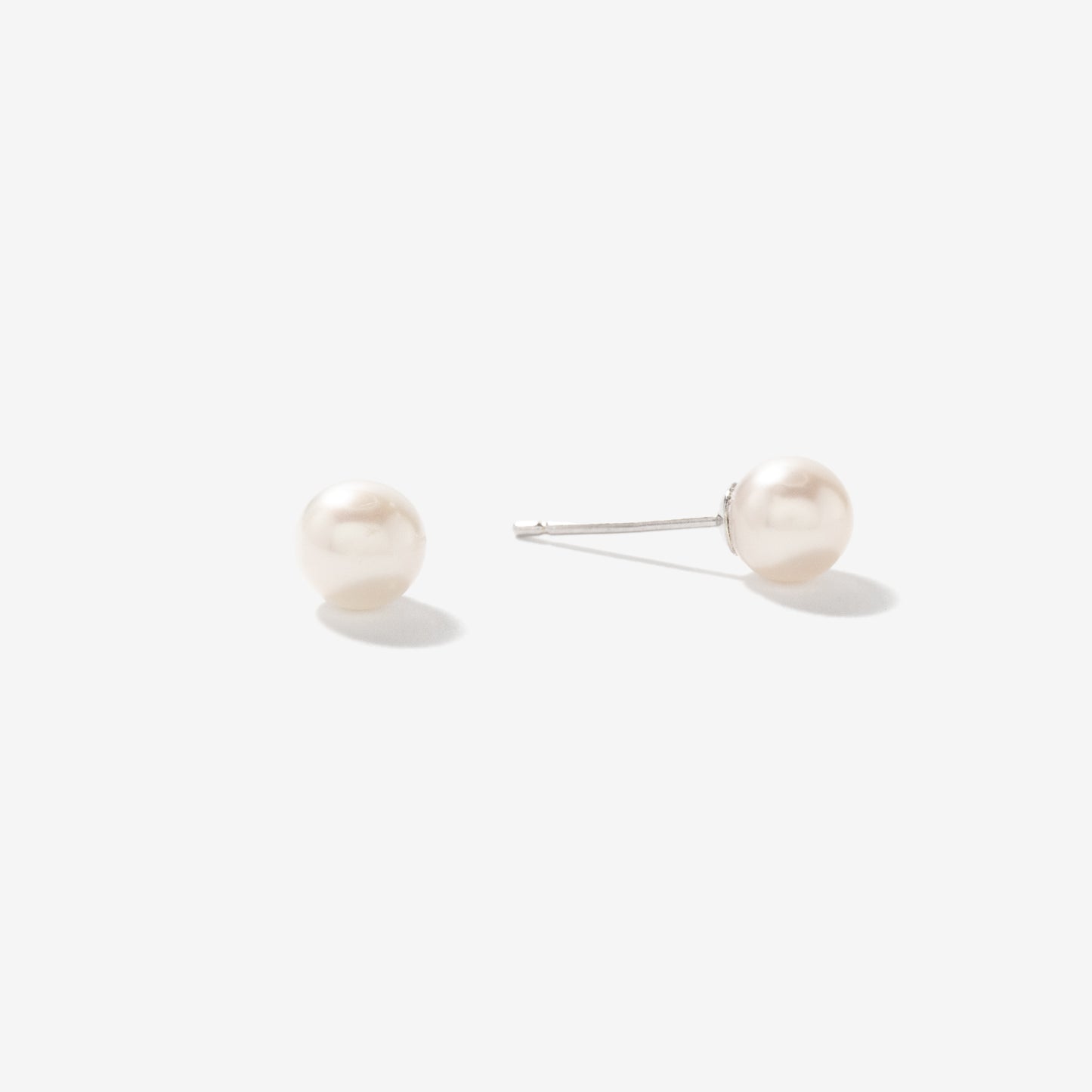 5-5.5mm Cultured Pearl Stud Earrings in 14K White Gold