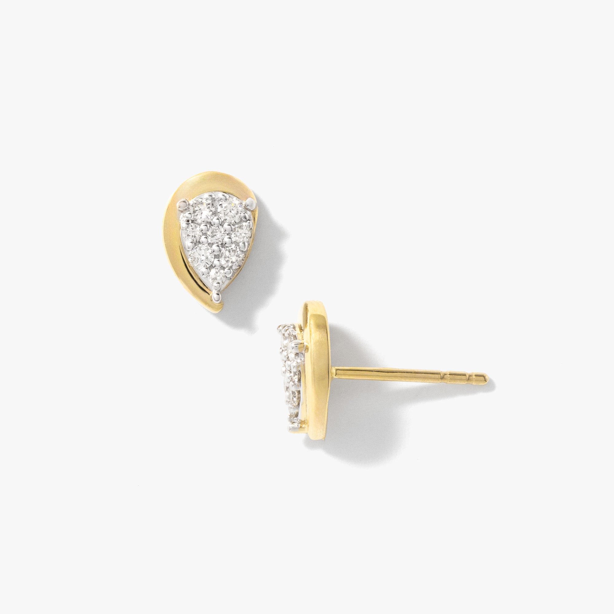 Diamond Cluster Stud Earrings in 10K Yellow Gold (0.25 ct tw)