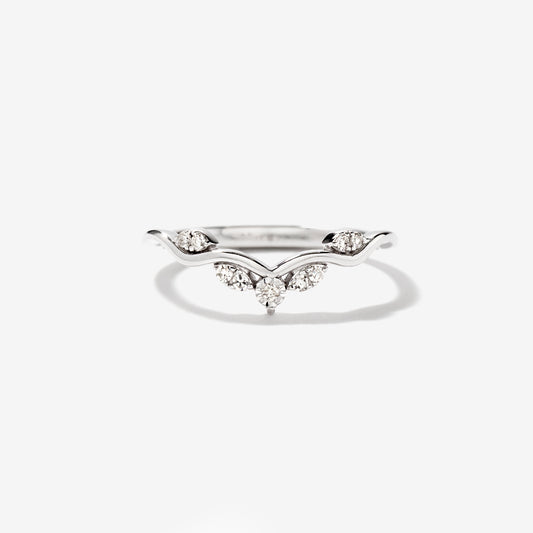 V Shape Diamond Cluster Ring in 10K White Gold (0.07 ct tw)