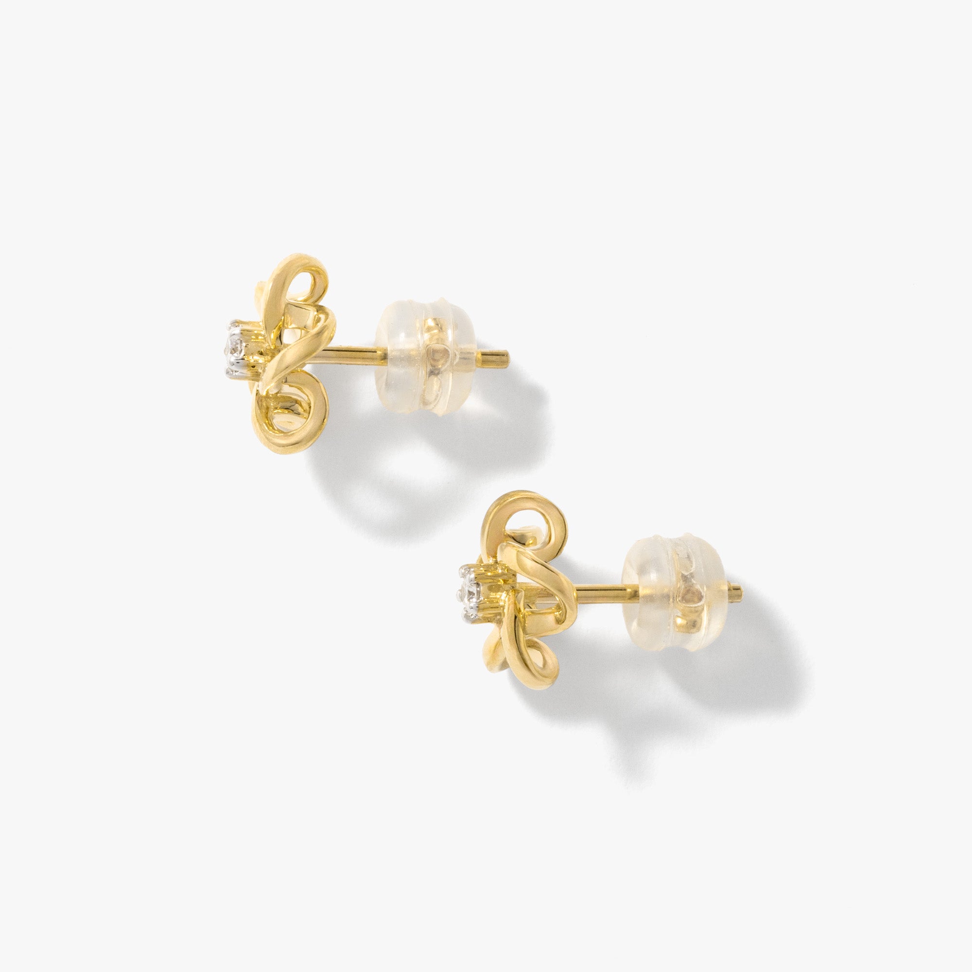 Diamond Star Stud Earrings in 10K Yellow Gold (0.05 ct tw)