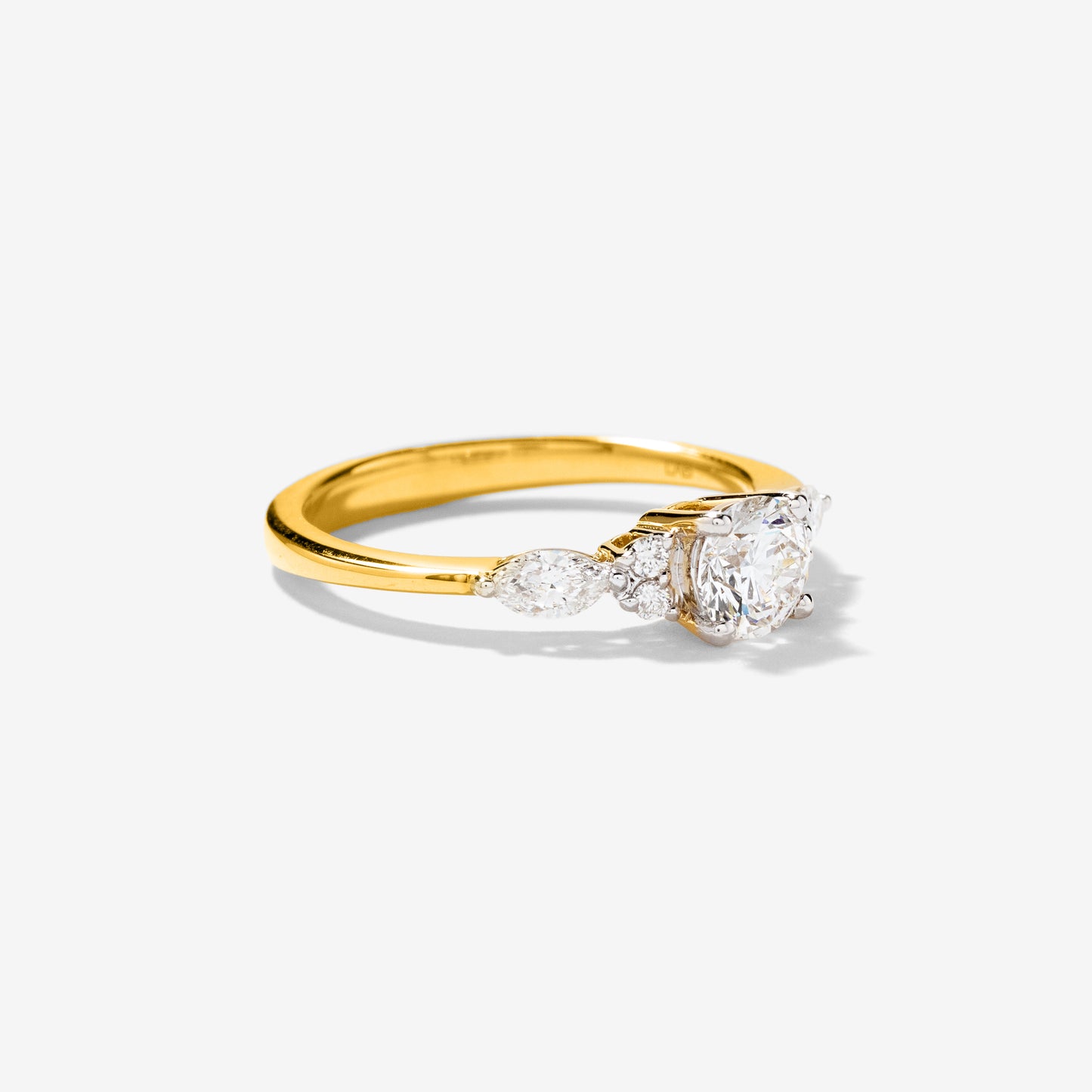 Lab Grown Round Cut Diamond Engagement Ring in 14K Yellow Gold (0.77 ct tw)